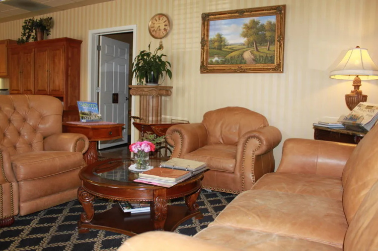 Grass Valley Courtyard Suites