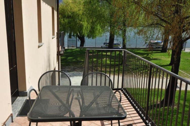 1 Bedroom Apartment with garden view