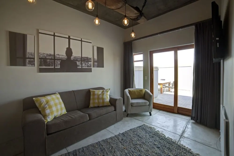 2 Bedrooms Standard Family room