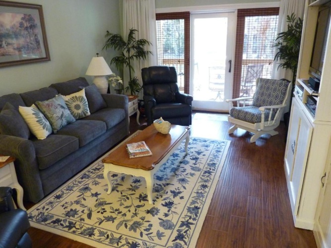 2 Bedrooms Apartment