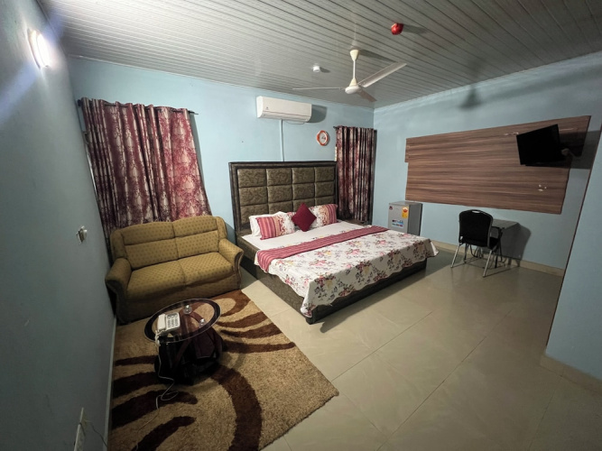 Paskandy Hotel