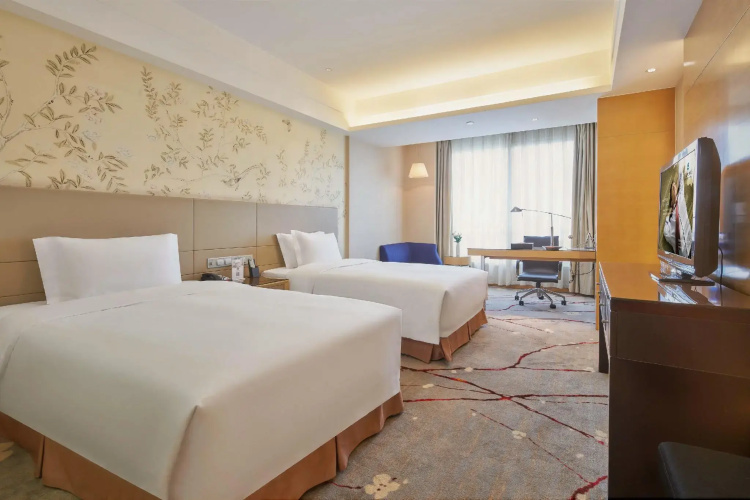 Grandskylight Hotel