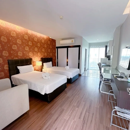 Deluxe Twin room with balcony