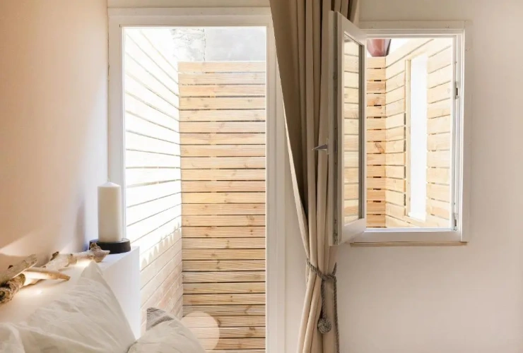 Apartment with balcony