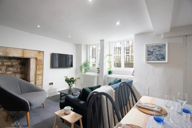 The Courtyard Apartment