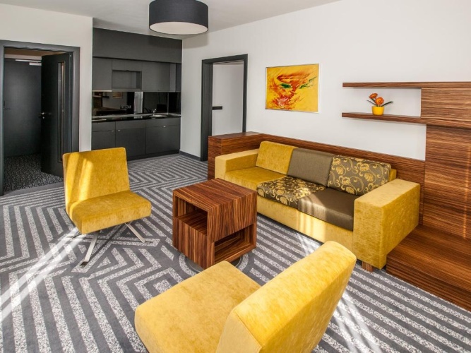 1 Bedroom Apartment