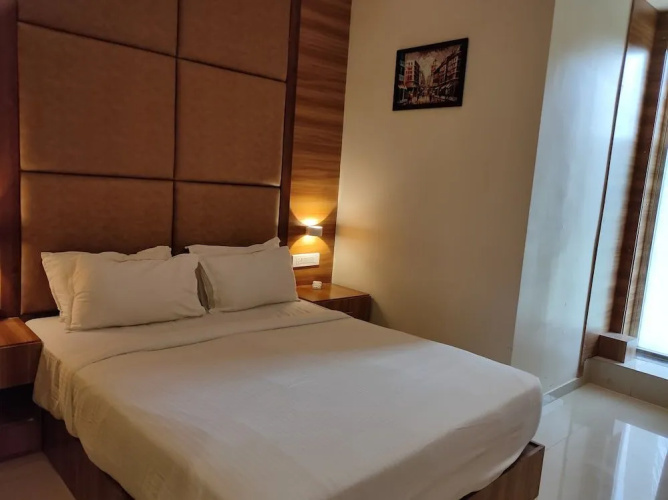 FabHotel Universal Garden