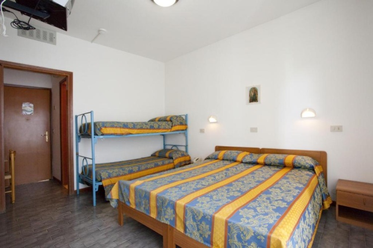 Quadruple room