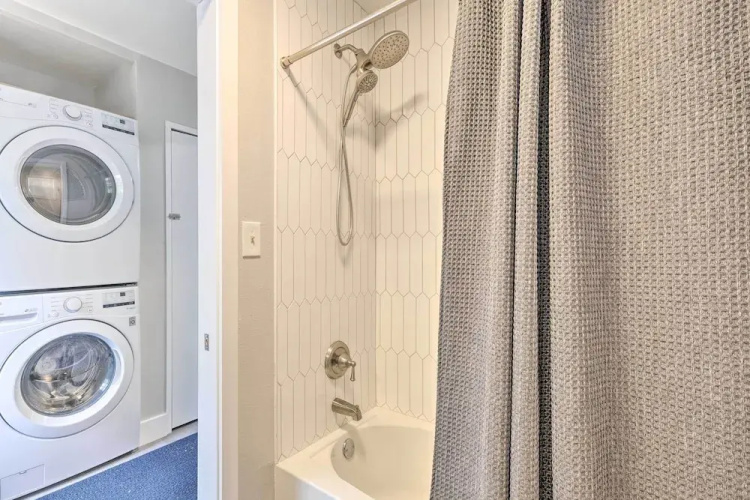 Updated Fayetteville Home < 2 Miles to Uark!