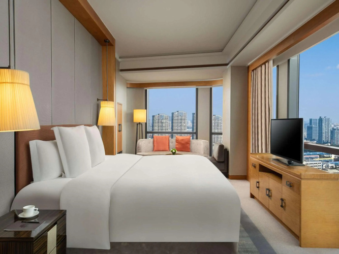 Pullman Haining