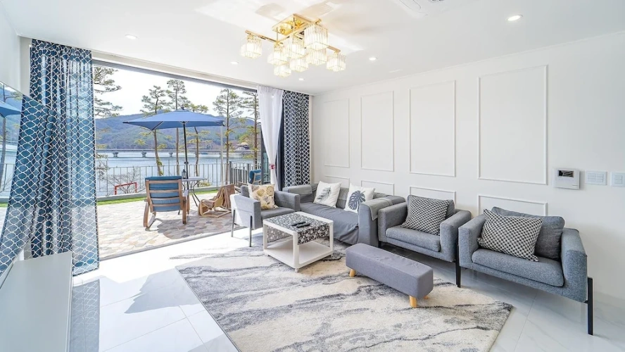 2 Bedrooms Villa with balcony