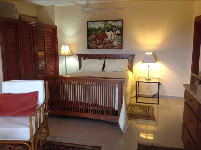 Bob & Sue's Hotel
