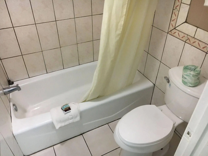 Del Amo Inn