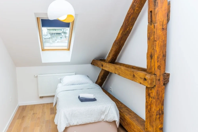 3 Bedrooms Apartment
