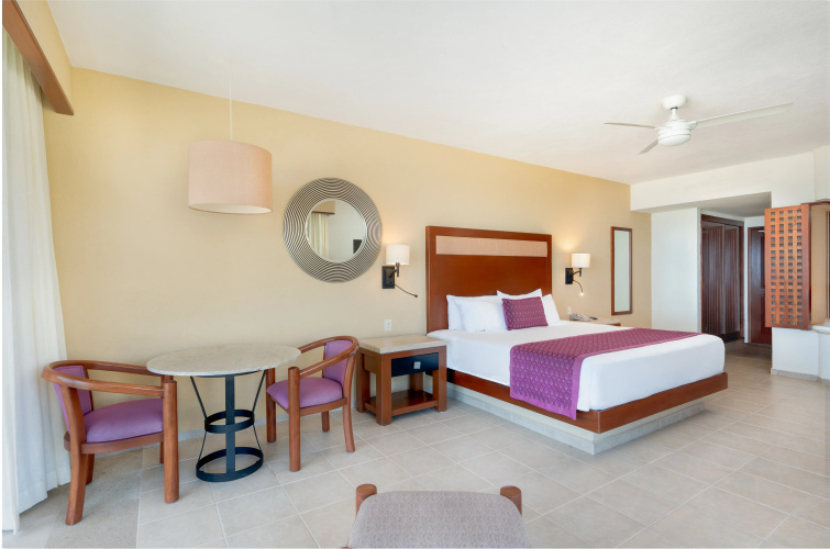 GR Solaris Lighthouse Los Cabos Hotel
