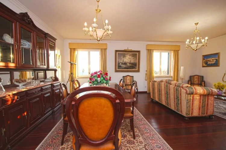 Old Town Apartment Sea View