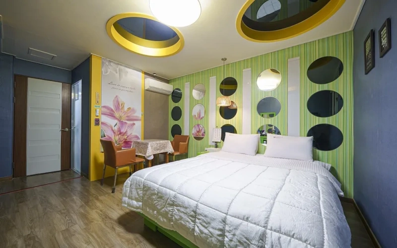 Guest rooms
