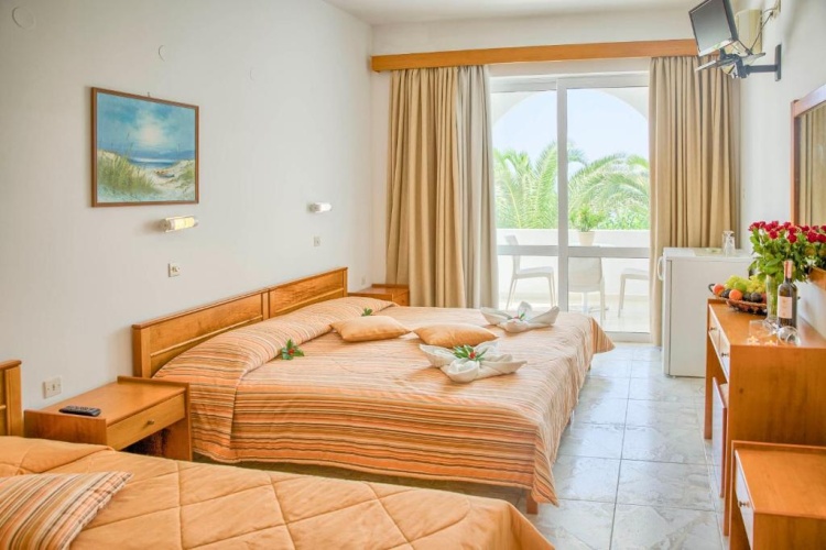 Deluxe Triple room with sea view