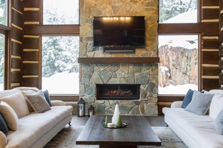 3354 Peak Drive