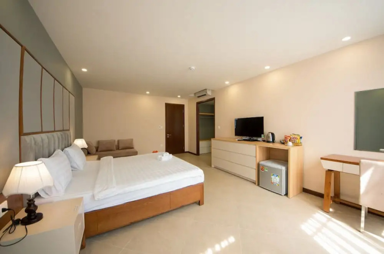 Shinee Hotel