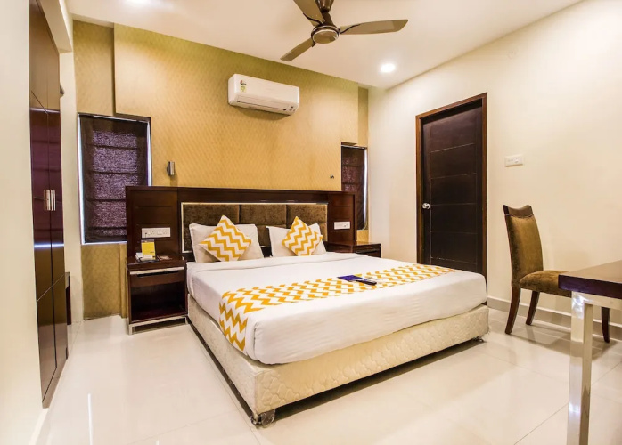 FabHotel Alreef Residency Vadaplani