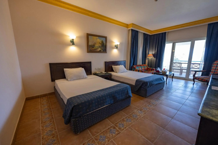 Lahami Bay Beach Resort And Gardens