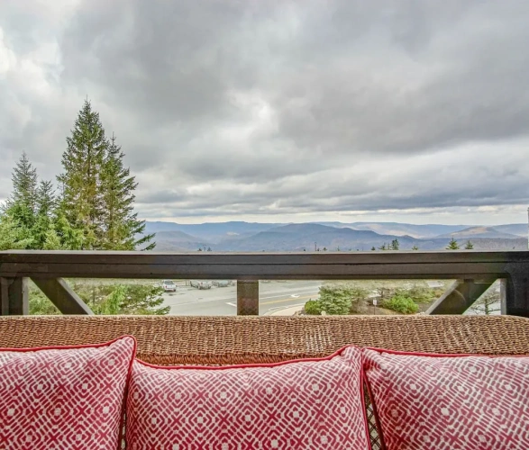 2 Bedrooms Standard room with mountain view
