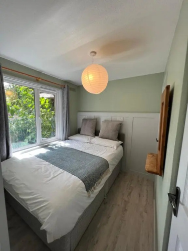 81 Hengar Manor