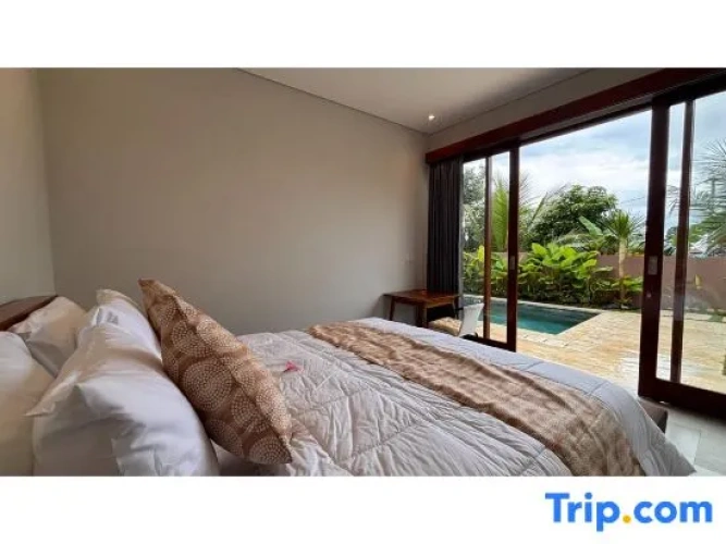 2 Bedrooms Villa