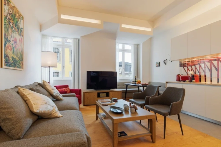 2 Bedrooms Apartment