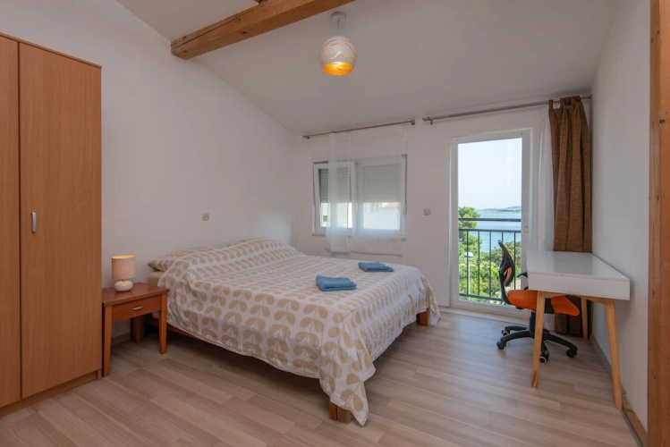 Apartment Square