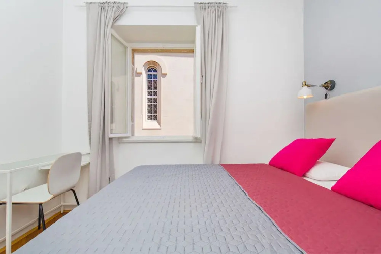 Apartment Dox