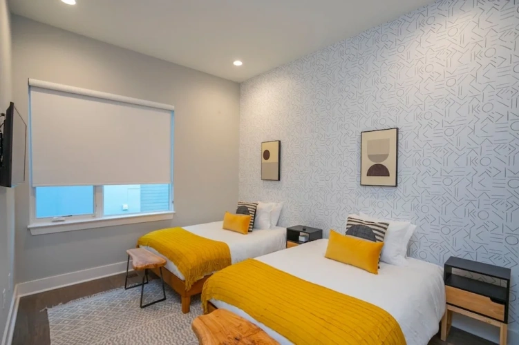 4 Bedrooms Cottage