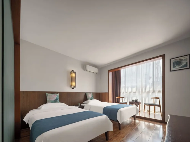 Comfort Twin room with land view