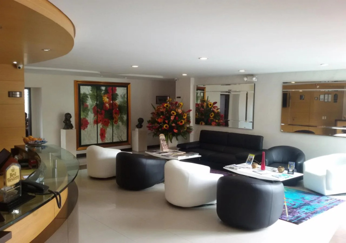 Sky Medellin Hotel