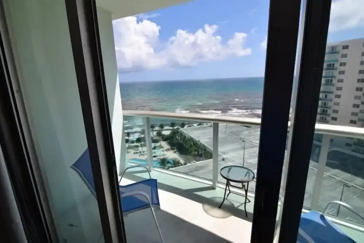 Amazing 2 Bed 2 Bath With Ocean View @ Tides