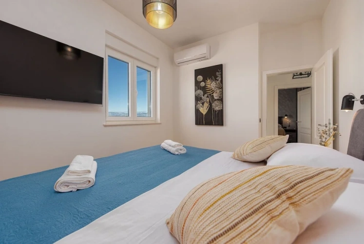 4 Bedrooms Villa with balcony and with mountain view