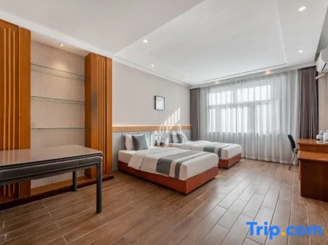 Quadruple Attic Suite