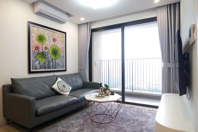 2 Bedrooms Luxury Apartment with balcony and with city view