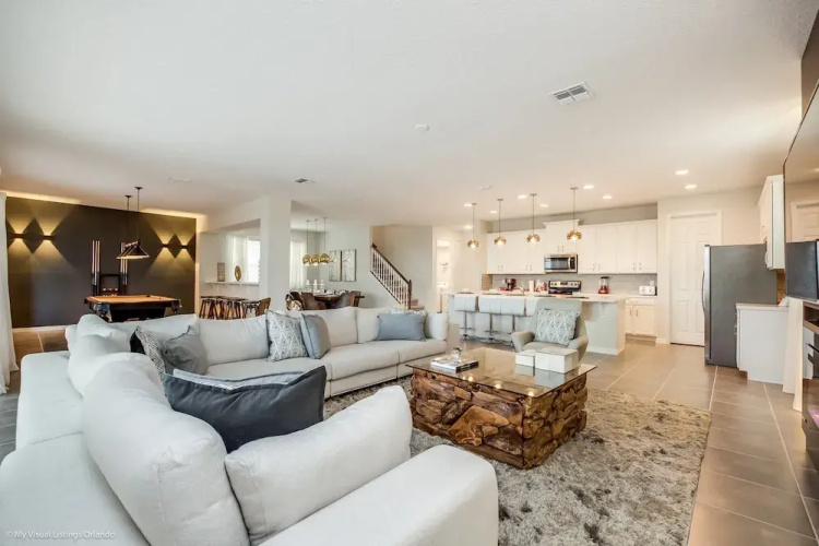 9 Bdrm 6,5 B Villa W Private Pool