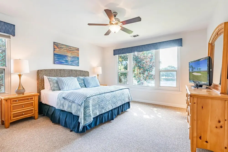 Turnberry 8563