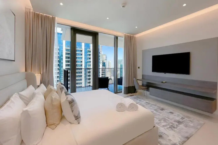 Luxury Skyscraper in the Heart of DT