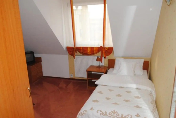Standard Single room