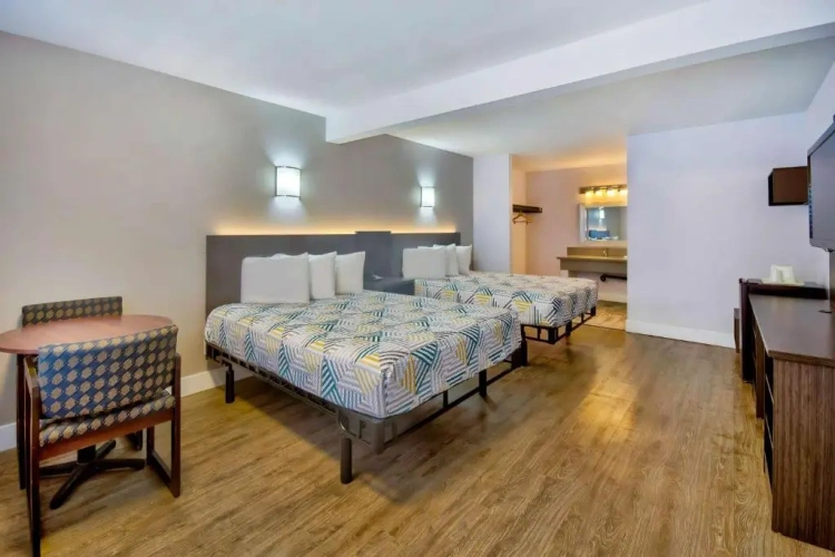 Deluxe Quadruple room