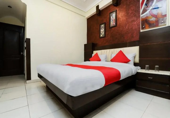 Hotel Maanvi