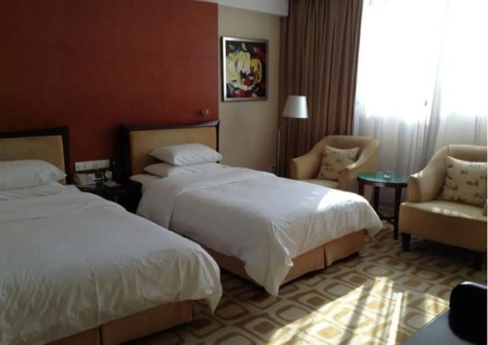 Runyang Huanlong Hotel