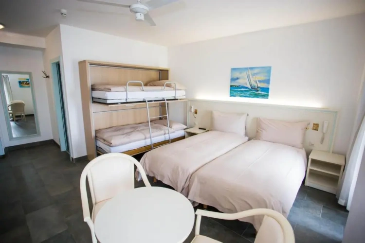 Standard Quadruple room