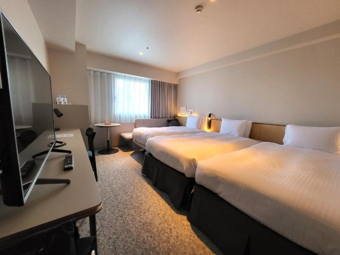 Standard Triple room