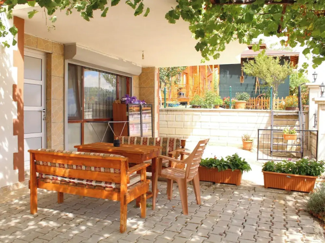Şahan Apart