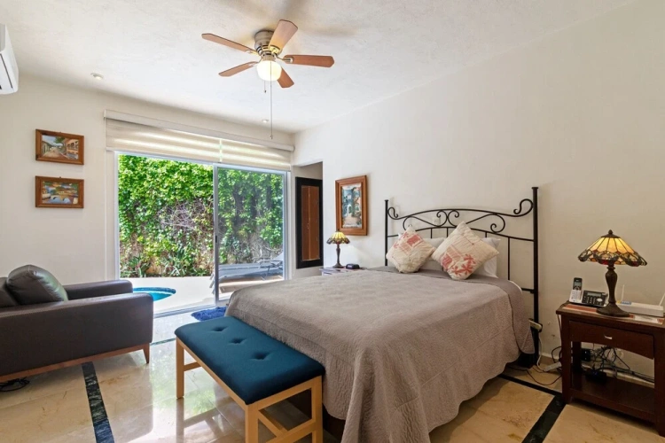 Grand room